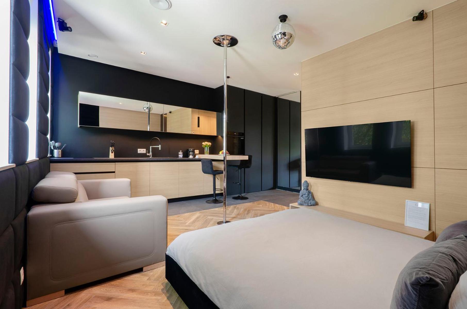 Lupoapartments Z Jacuzzi Pole Dance Leczycka 29 Klimatyzacja Parking Dostep Na Kod 罗兹 客房 照片