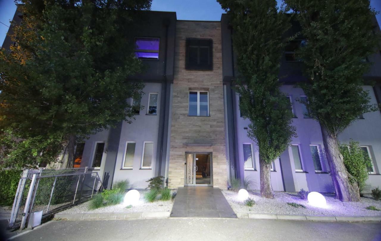Lupoapartments Z Jacuzzi Pole Dance Leczycka 29 Klimatyzacja Parking Dostep Na Kod 罗兹 外观 照片