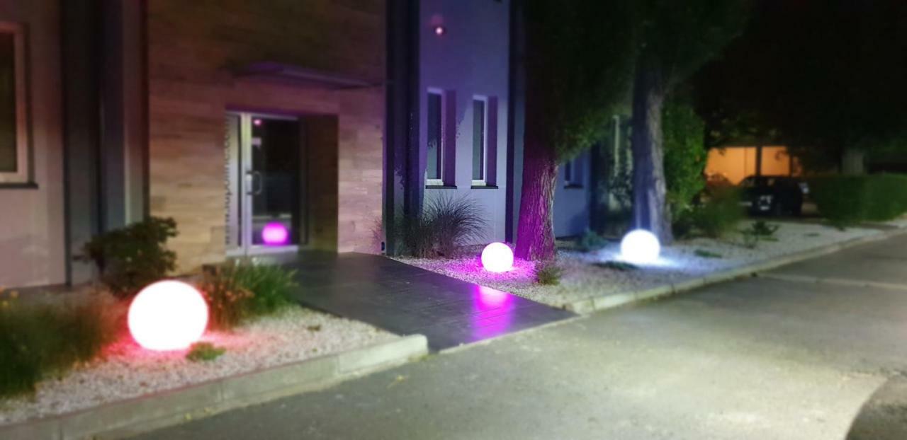 Lupoapartments Z Jacuzzi Pole Dance Leczycka 29 Klimatyzacja Parking Dostep Na Kod 罗兹 外观 照片